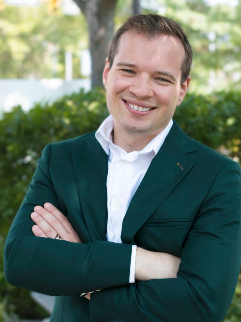 Austin Armstrong headshot